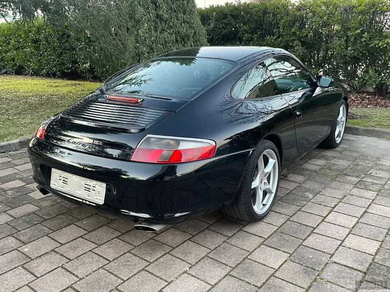 2001 Porsche 996 Carrera2 in Rovigo 5