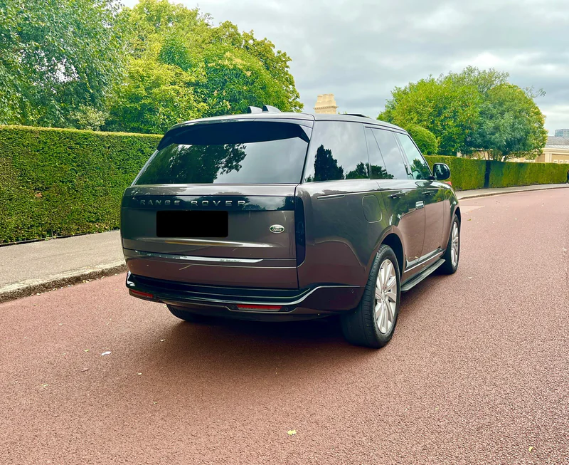 2020 Land Rover Range Rover sport in London 8