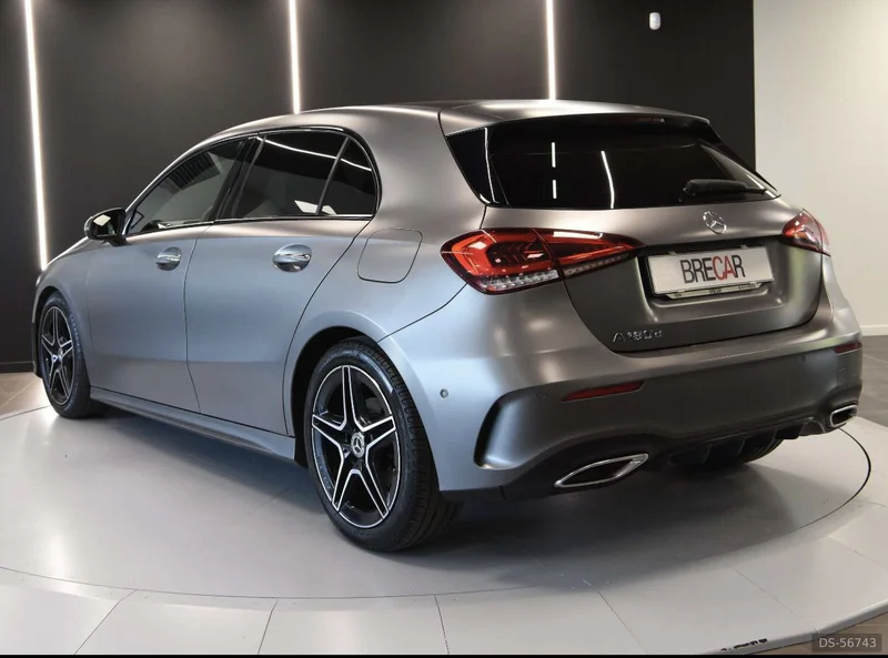2019 Mercedes-Benz Classe A180 Grigio Opaco Magno in Crema 3