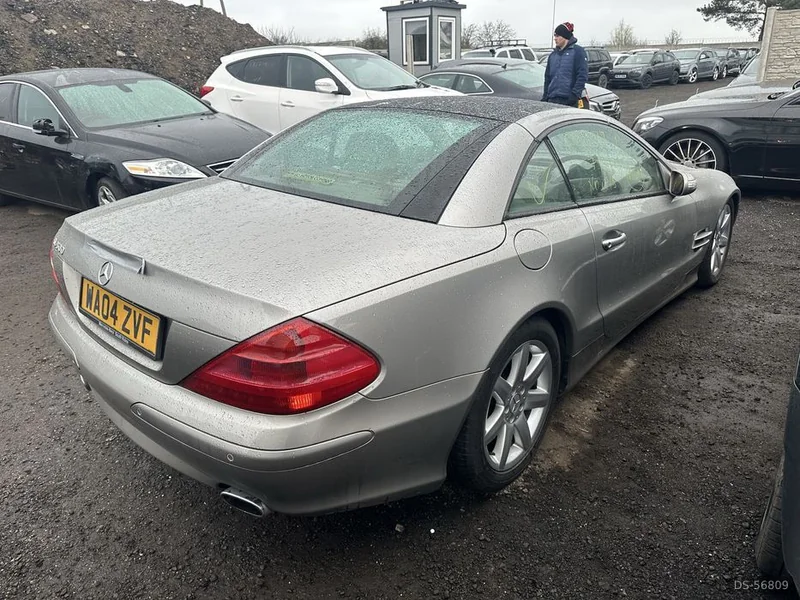 2004 Mercedes-Benz Sl500 in London 3