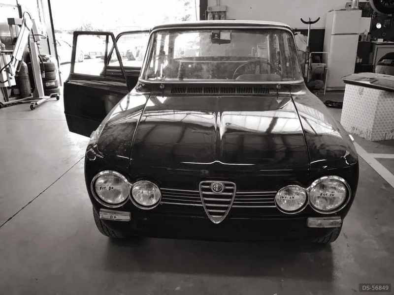 1972 Alfa Romeo Giulia Super 1.3 in Torino 4