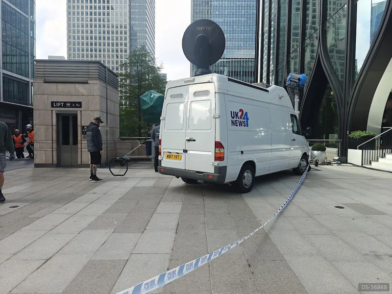 2001 Mercedes-Benz Broadcast News Tv Van in London 5