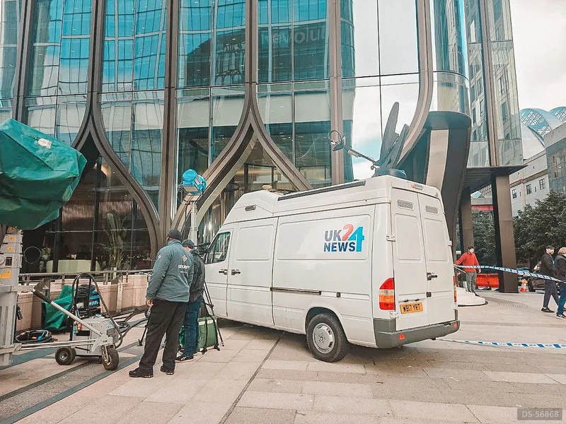 2001 Mercedes-Benz Broadcast News Tv Van in London 2
