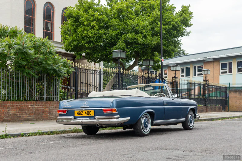 1963 Mercedes-Benz 220 Seb Cabriolet in London 5