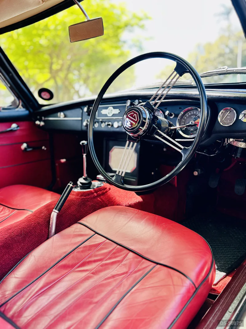 1966 MG B Gt in Cape Town 5