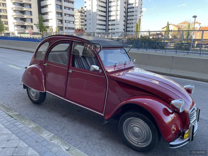 1982 Citroen 2cv in Madrid 3