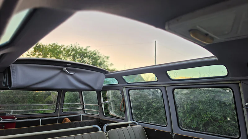 1959 Volkswagen T1 Splitscreen Deluxe Microbus in Cheltenham 17