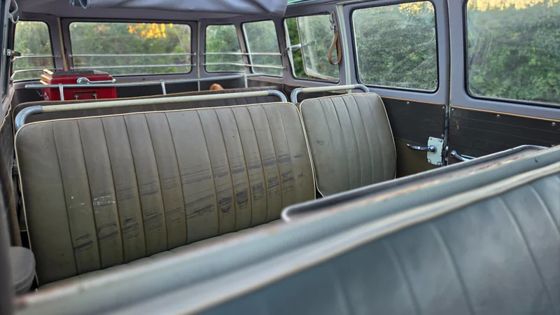 1959 Volkswagen T1 Splitscreen Deluxe Microbus in Cheltenham 16
