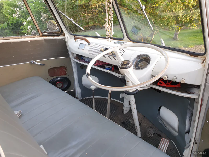 1959 Volkswagen T1 Splitscreen Deluxe Microbus in Cheltenham 10