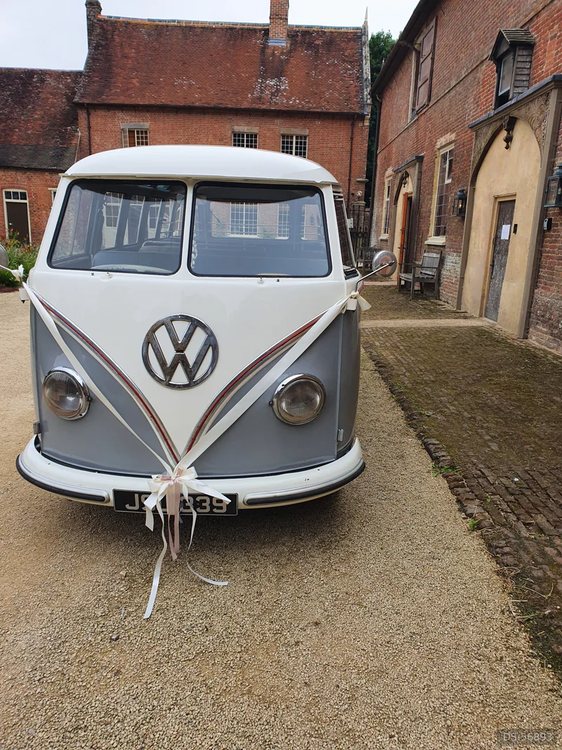 1959 Volkswagen T1 Splitscreen Deluxe Microbus in Cheltenham 3
