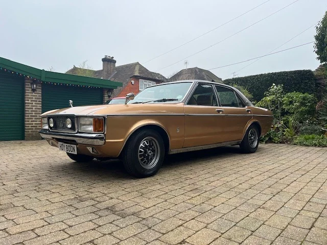 1975 Ford Granada Ghia in Horsham 7