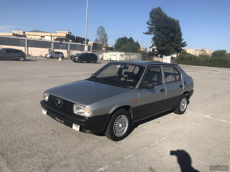 1984 Alfa Romeo 33 Quadrifoglio Oro in Palermo 2