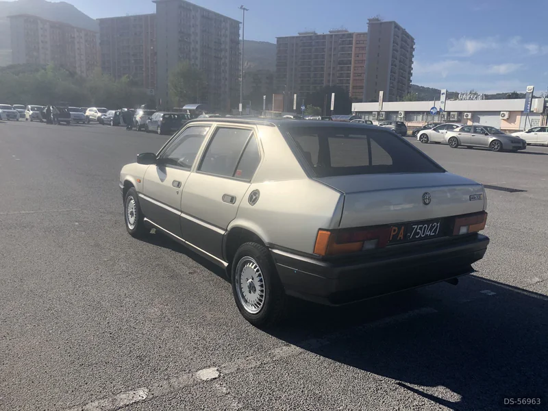 1984 Alfa Romeo 33 Quadrifoglio Oro in Palermo 6