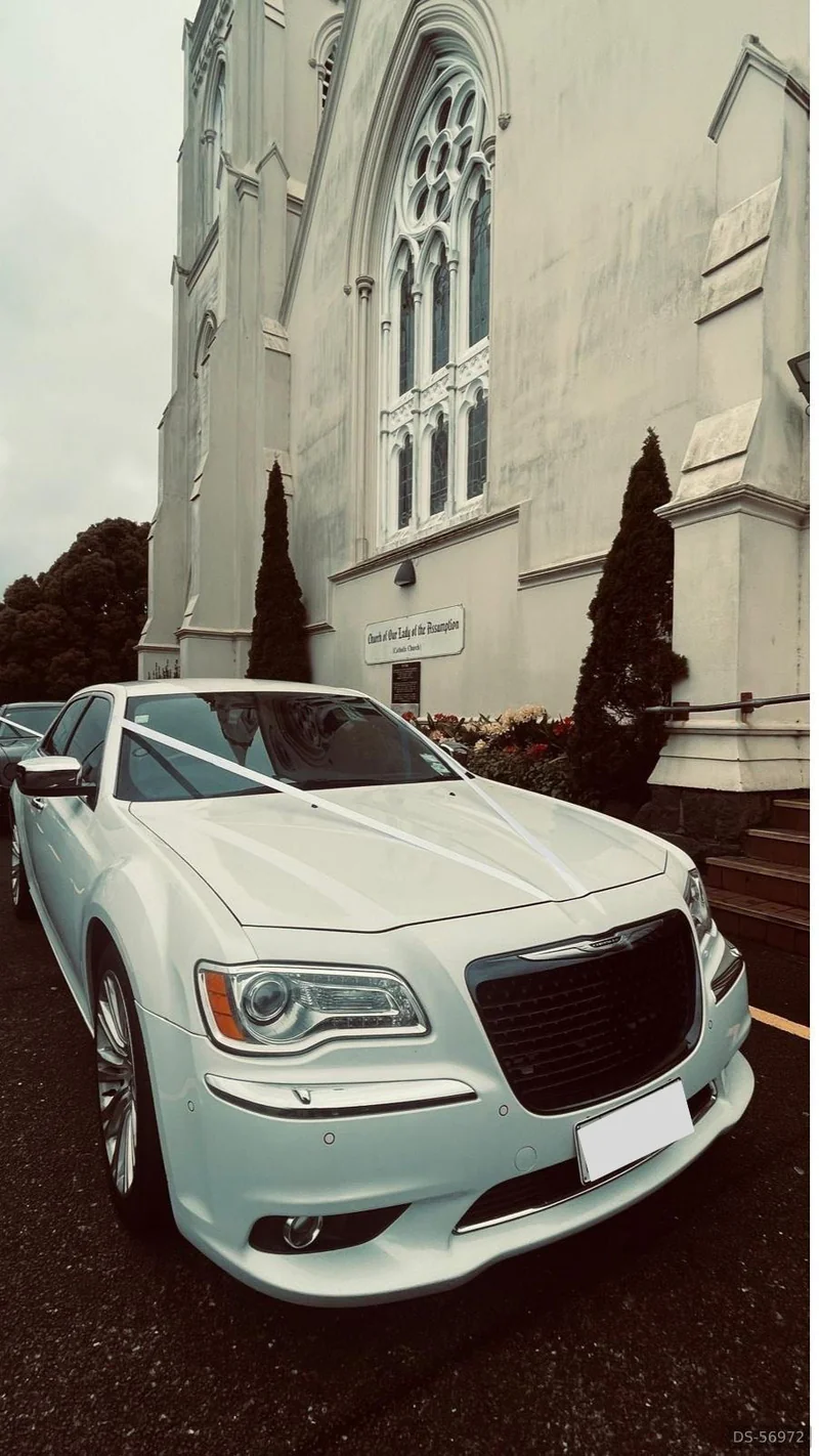 2014 Chrysler 300c in Auckland 2