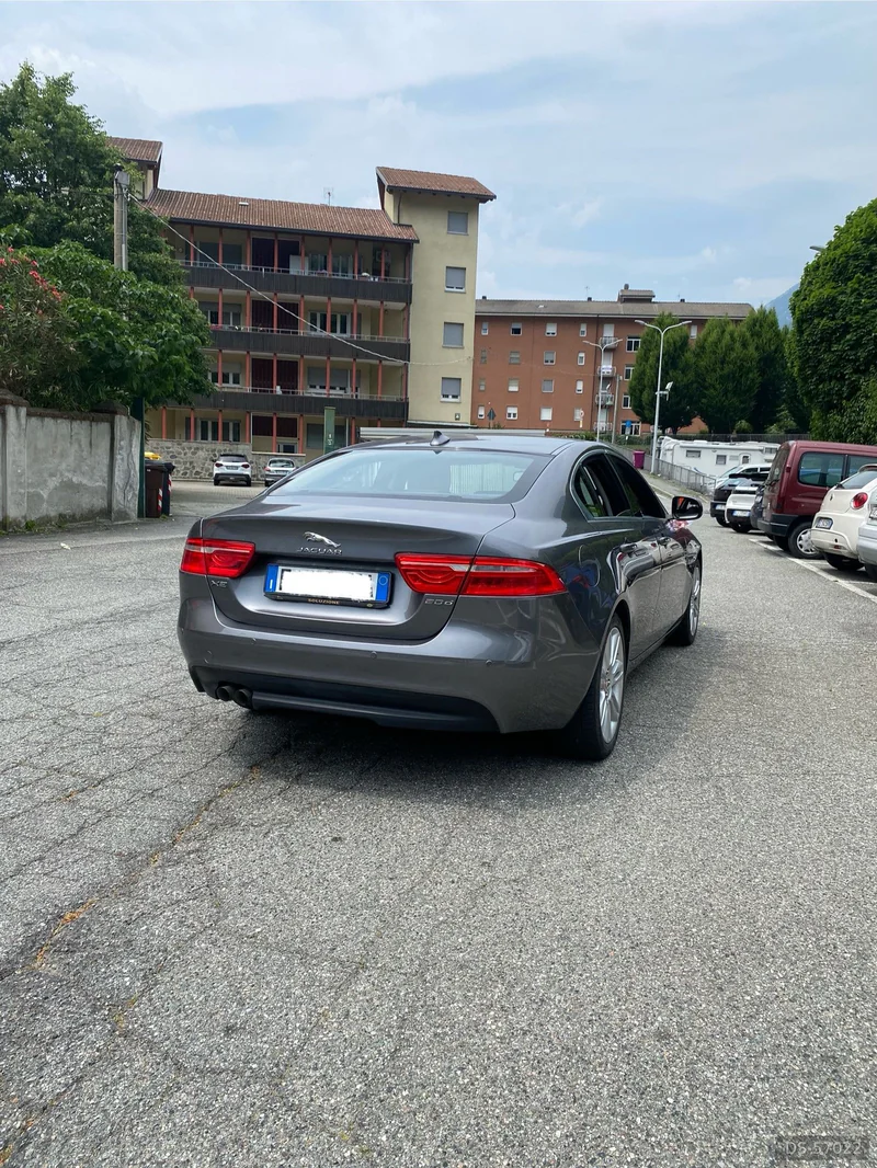 2015 Jaguar Xe in Pont Saint Martin 3