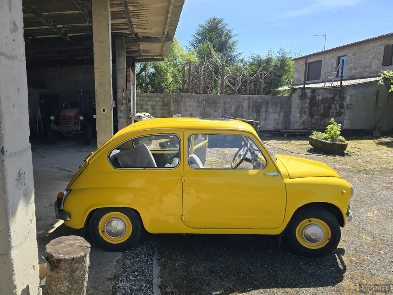 1979 Seat 600d in A Pobra Do Caramiñal 5