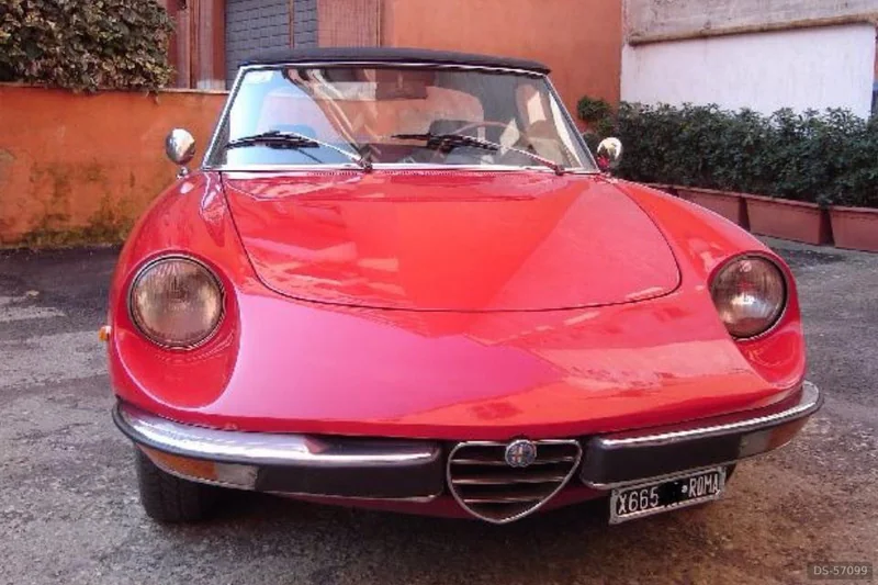 1971 Alfa Romeo Spider in Roma 2