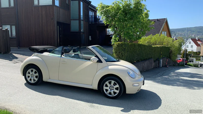 2004 Volkswagen New Beetle Cabriolet in Tiller 5