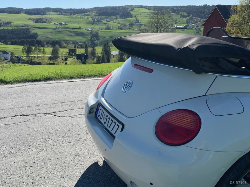 2004 Volkswagen New Beetle Cabriolet in Tiller 8