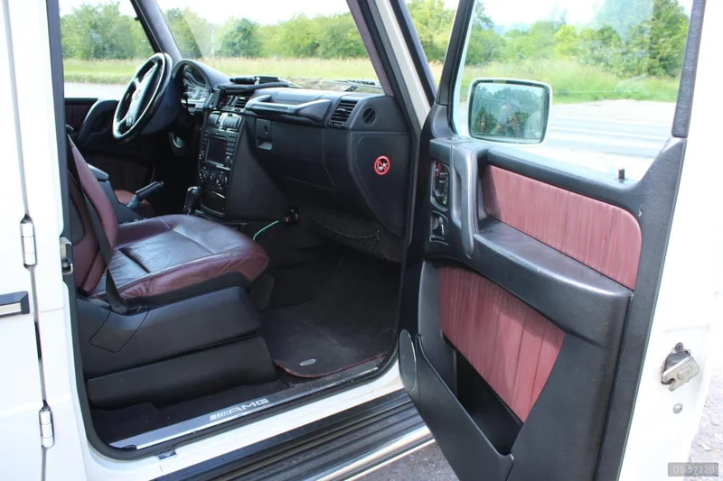 2010 Mercedes-Benz G55 G Wagon in Surrey 9