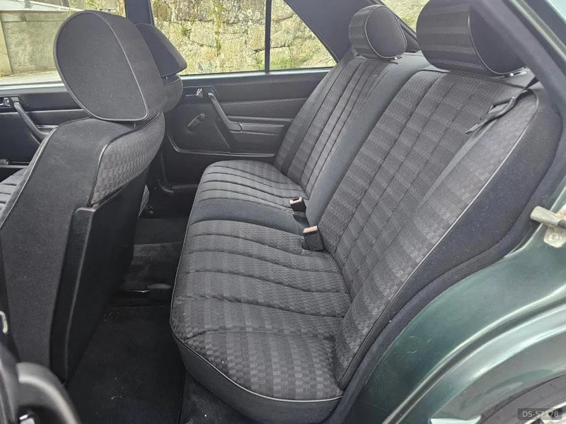 1992 Mercedes-Benz 190e in Senhora Da Hora 5