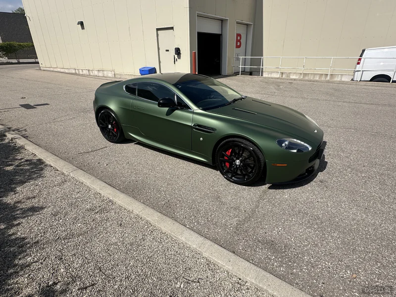 2012 Aston Martin Vantage in Burlington 5