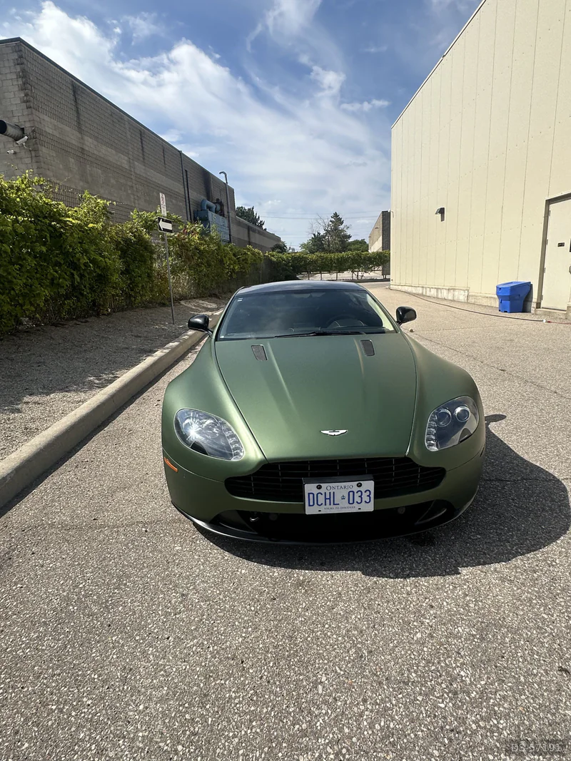 2012 Aston Martin Vantage in Burlington 6