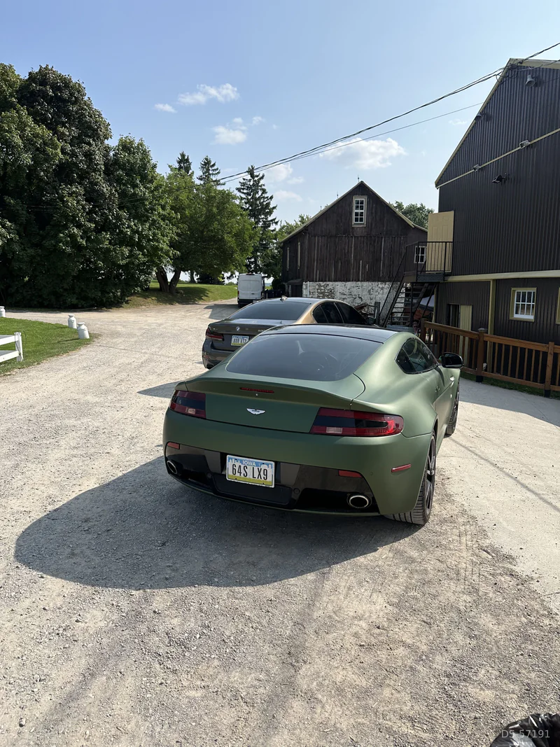 2012 Aston Martin Vantage in Burlington 7