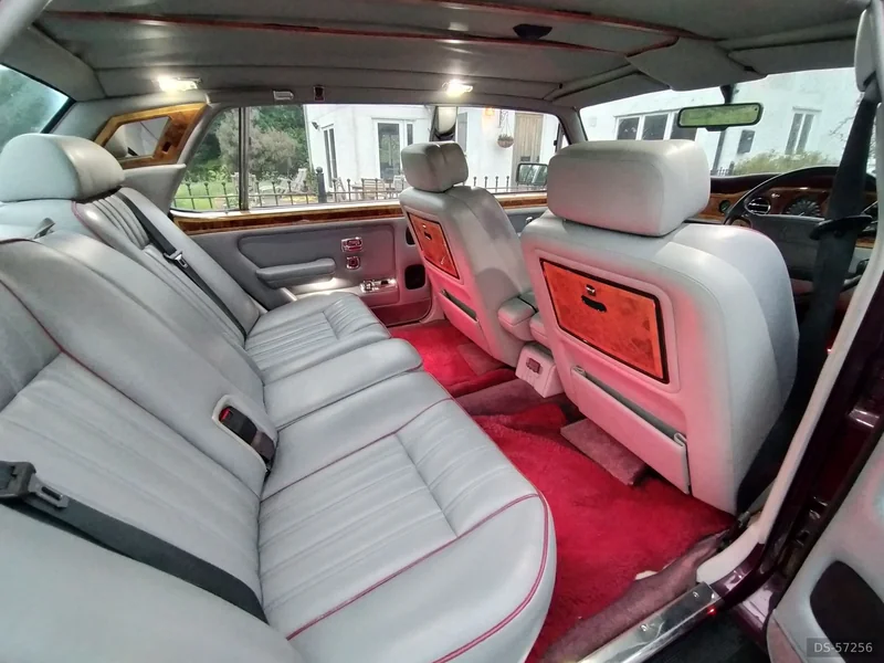 1993 Rolls-Royce Silver Spur III in Buntingford 7
