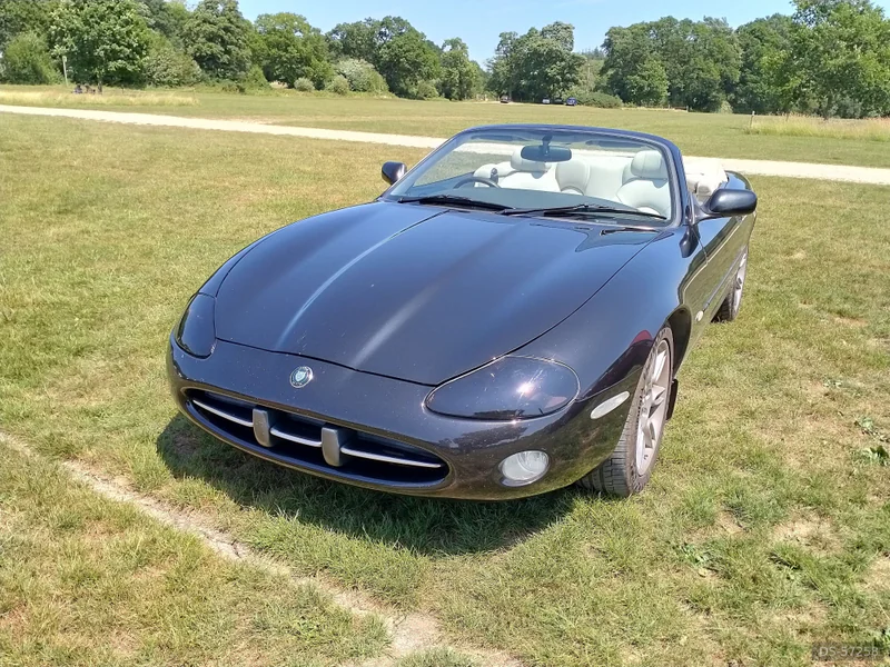 2000 Jaguar Xk8 in Buntingford 7