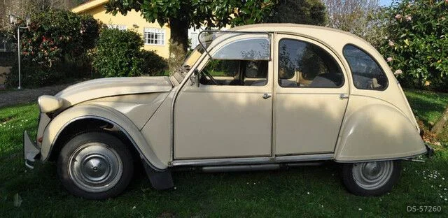 1977 Citroen 2cv in Bilbao 6