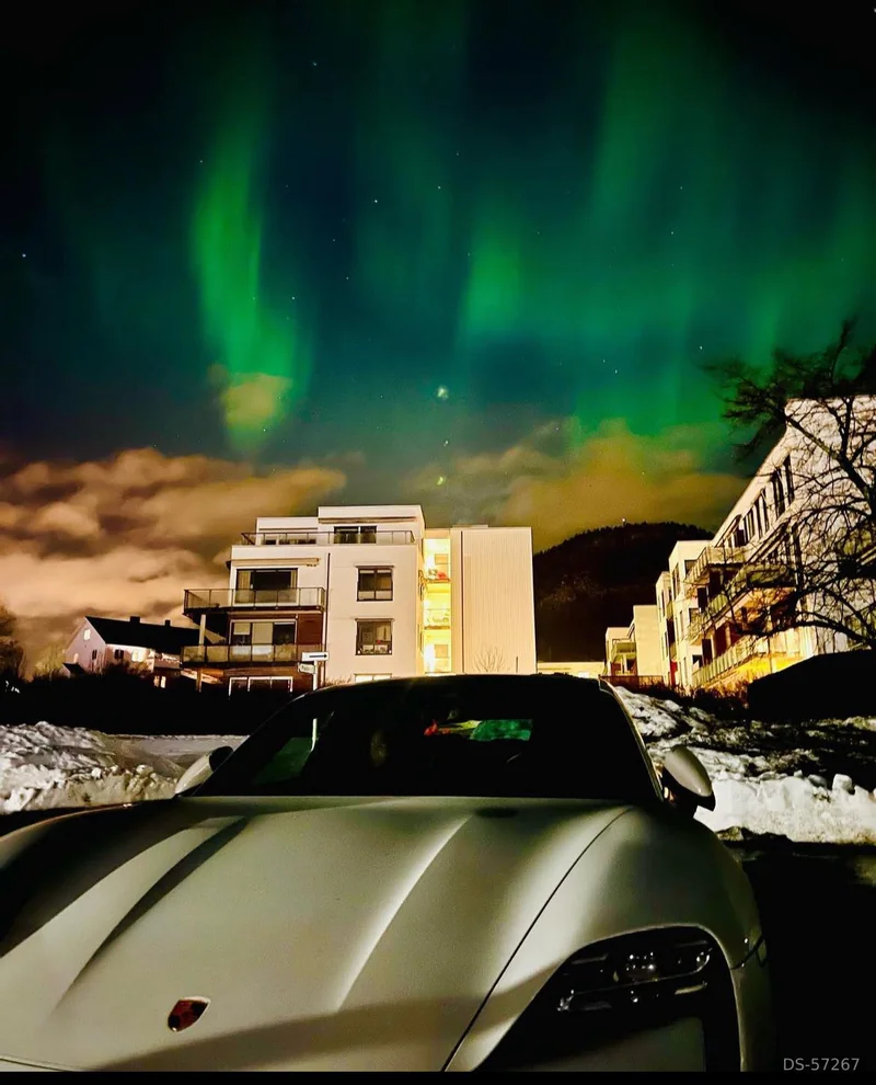 2021 Porsche Taycan in Oslo 2