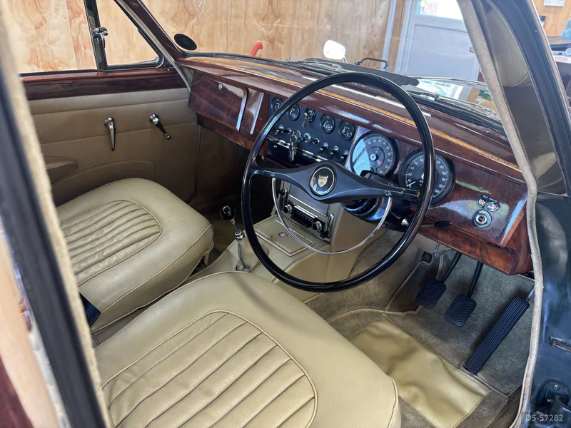 1968 Jaguar Mk2 in Gillingham 5