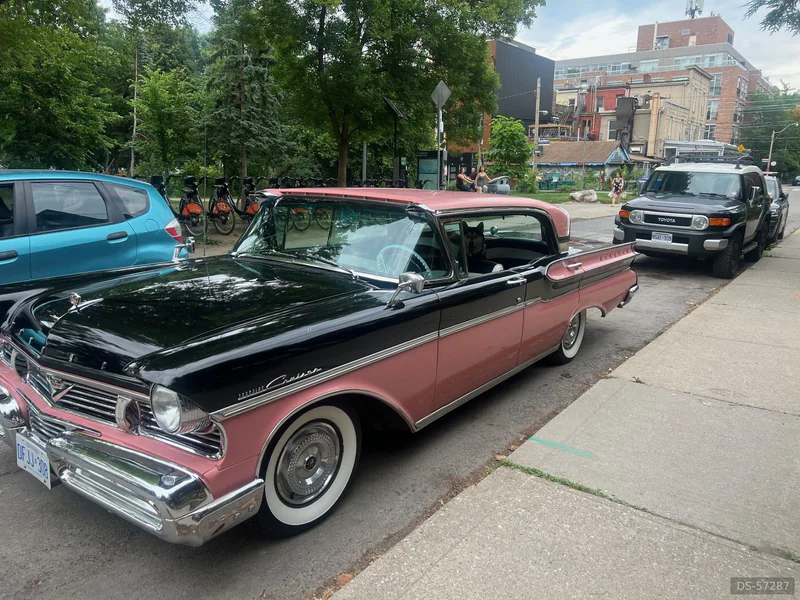1957 Mercury Turnpike Cruiser in Ottawa 2