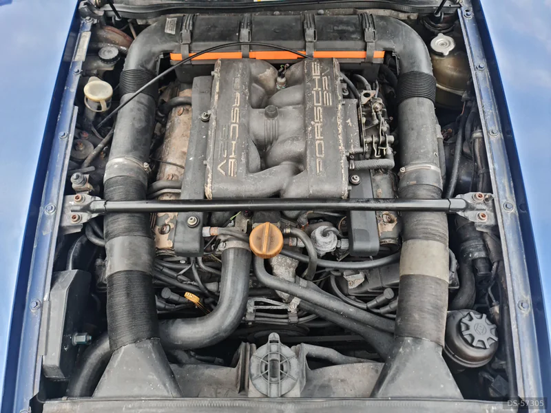 1991 Porsche 928 S4 Auto in Buckinghamshire 4