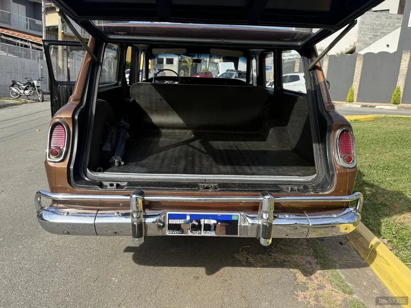 1976 Chevrolet Veraneio in Cotia 5