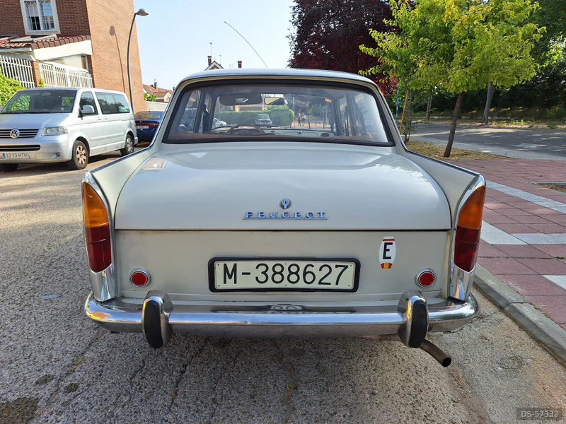 1964 Peugeot 404 in Getafe 4