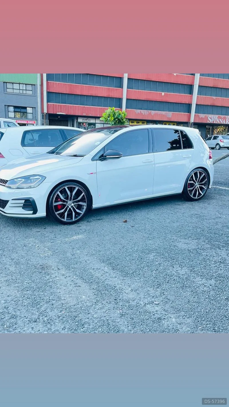 2017 Volkswagen Golf 7.5 Gti in Durban 4
