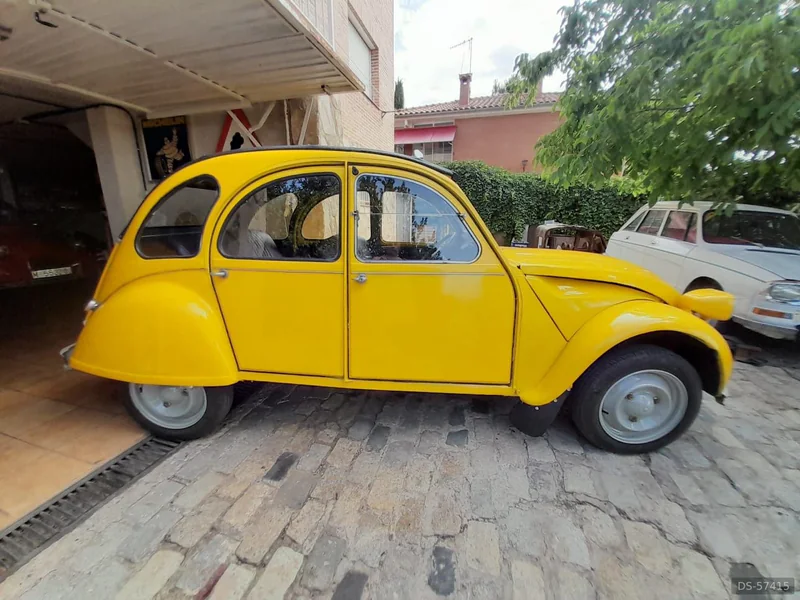 1979 Citroen 2cv in Madrid 2