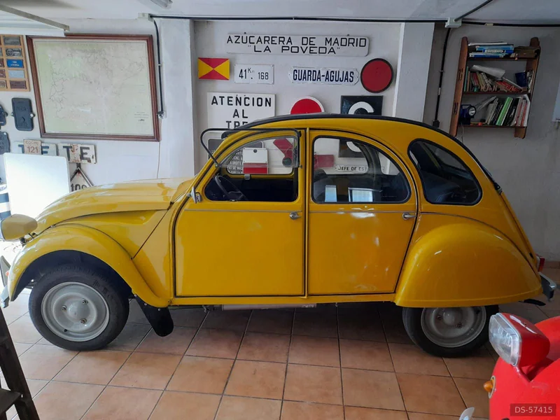 1979 Citroen 2cv in Madrid 3
