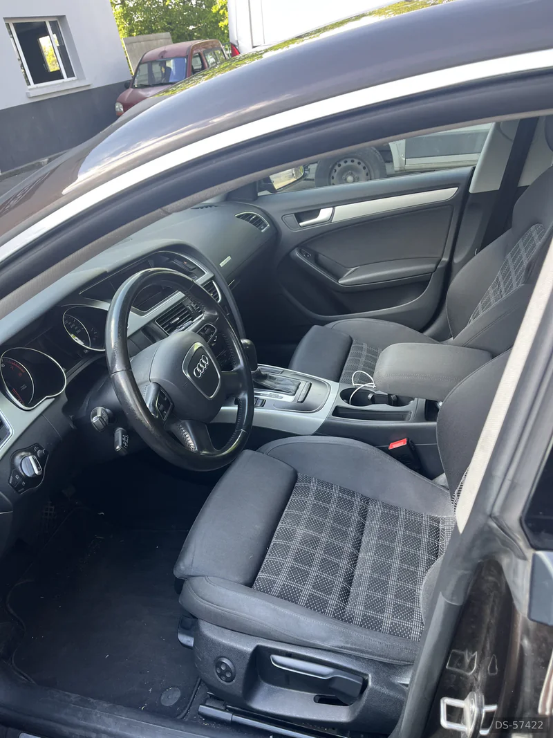 2011 Audi A5 in Pontoise 5