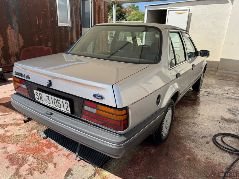1989 Ford Orion in Siracusa 2