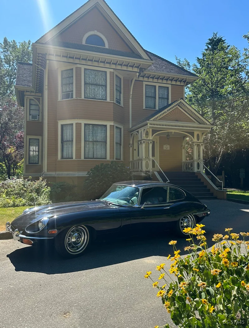 1969 Jaguar E-type in Vancouver 2