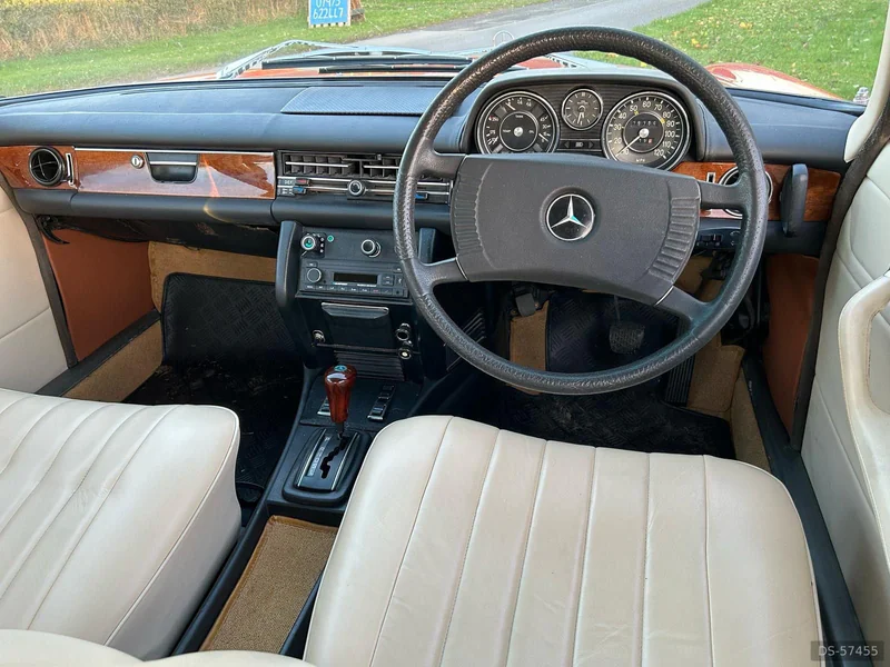 1974 Mercedes-Benz W114 280 in Bournemouth 4