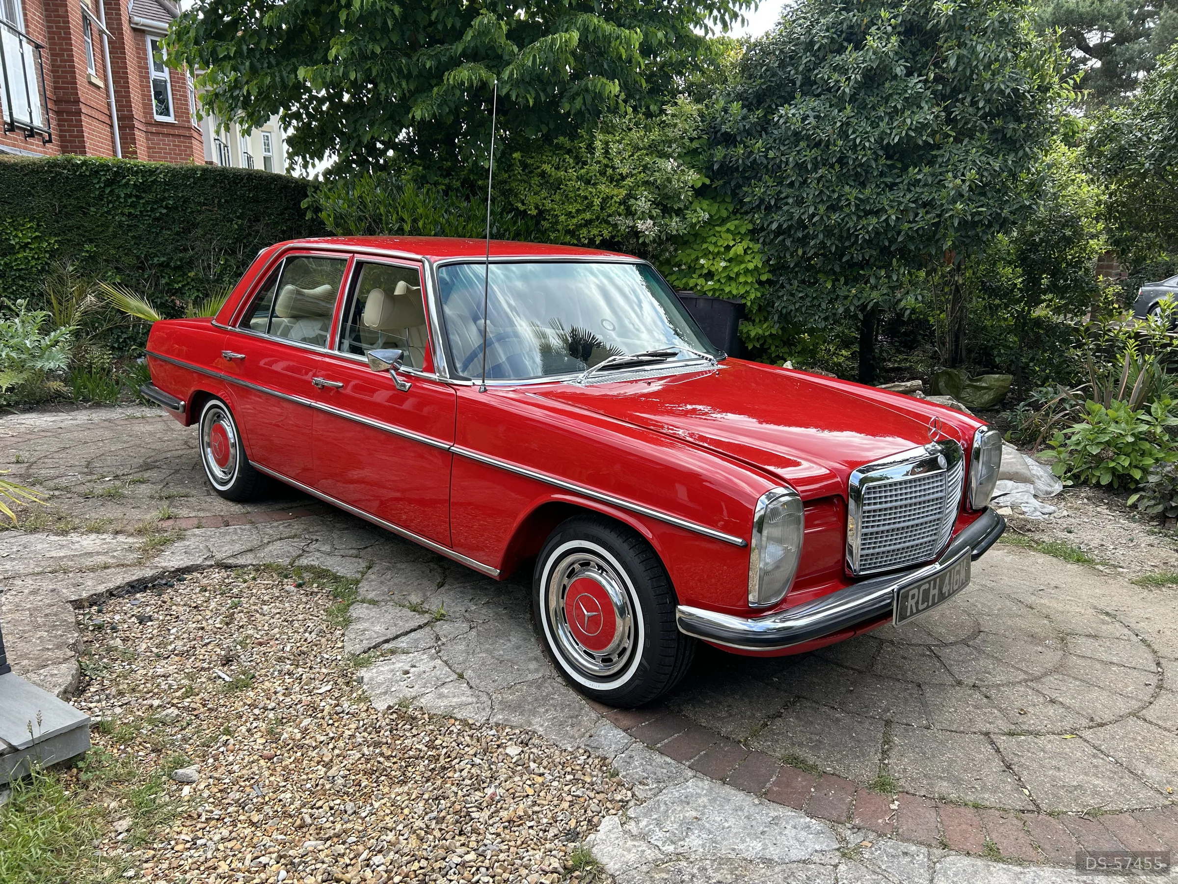 1974 Mercedes-Benz W114 280