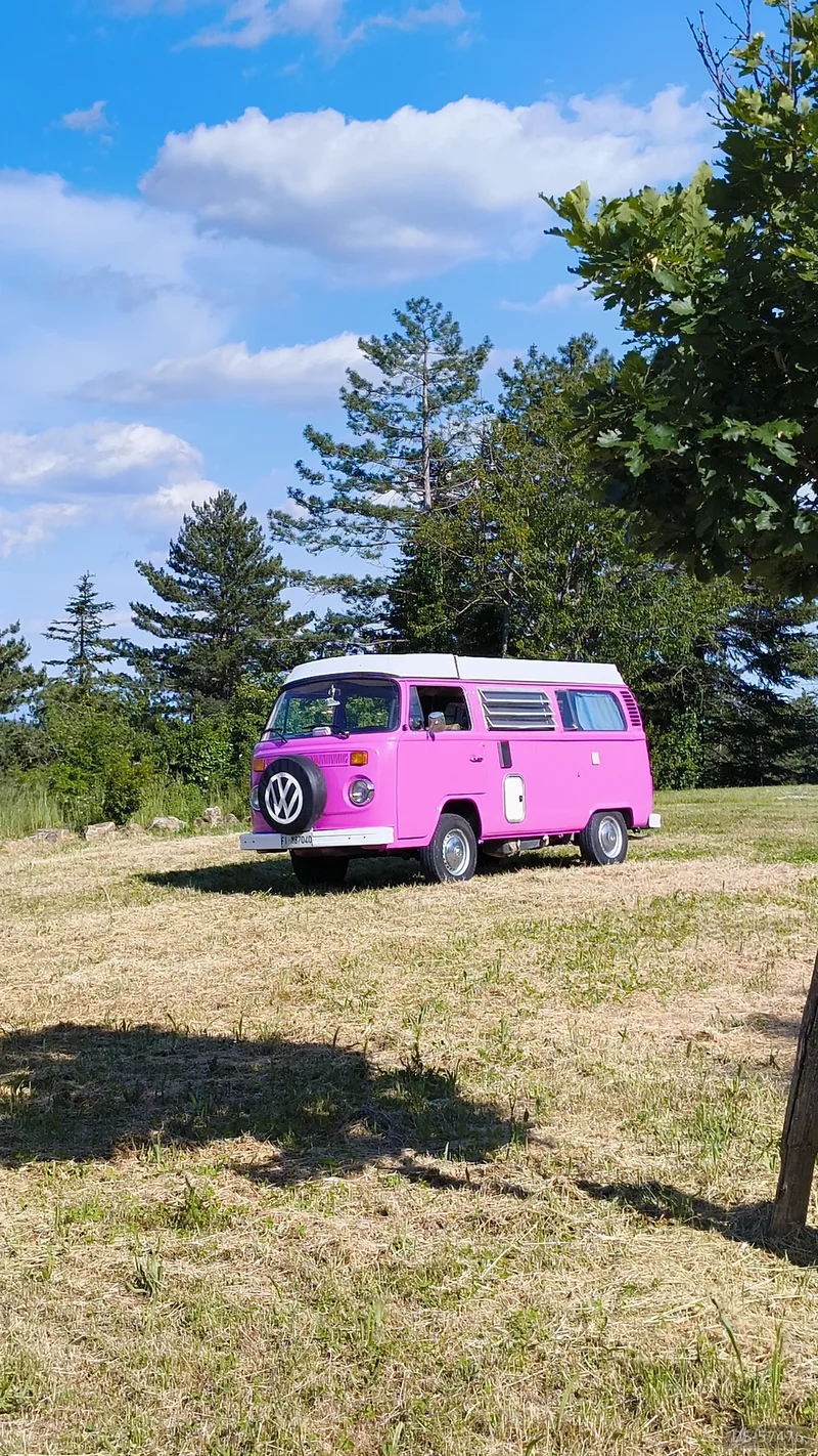 1977 Volkswagen Westfalia T2 in Firenze 1
