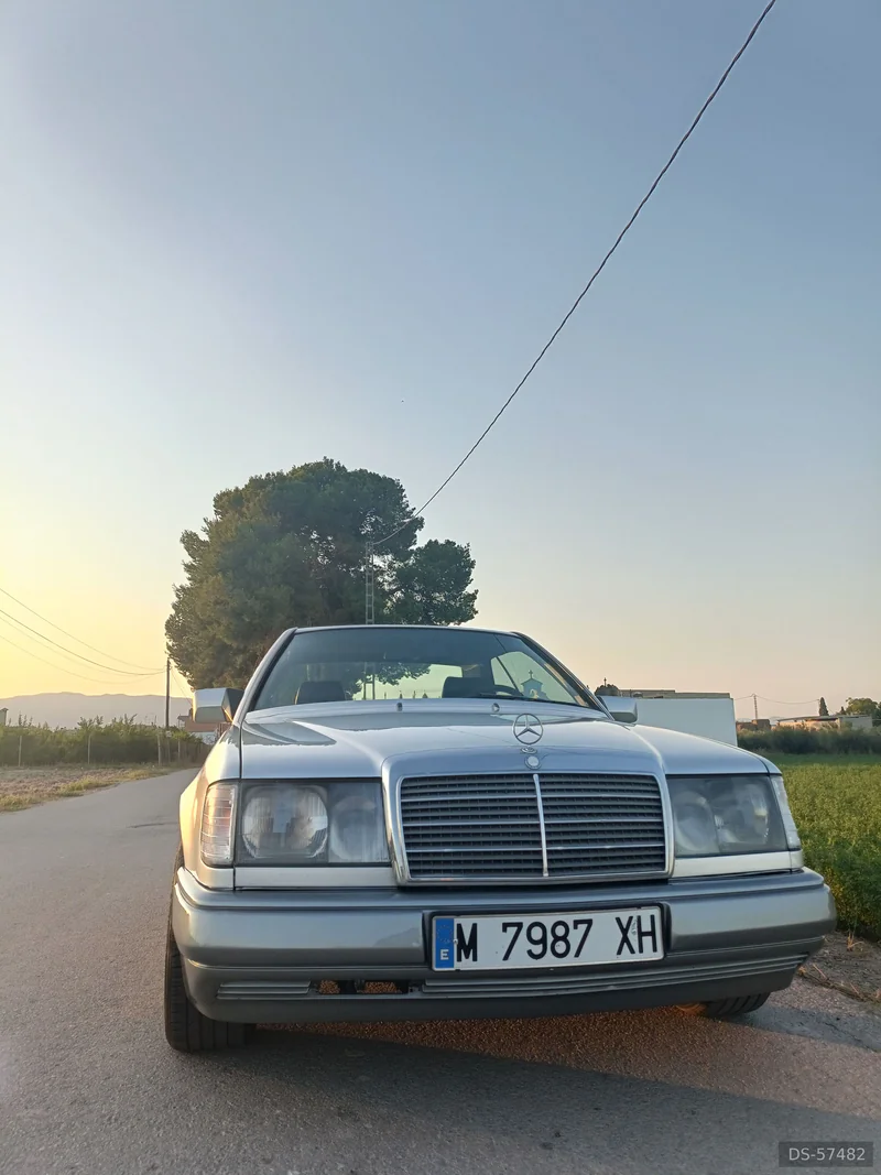 1988 Mercedes-Benz E 230 Coupé in Catral 2