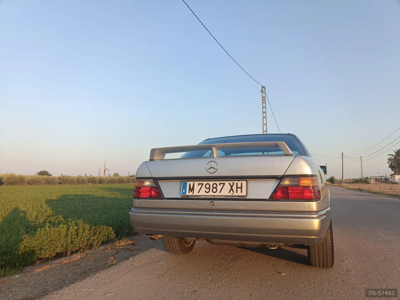 1988 Mercedes-Benz E 230 Coupé in Catral 5