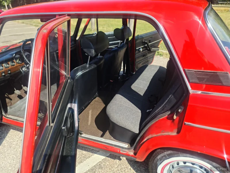 1989 Lada Vaz 2106 in London 9