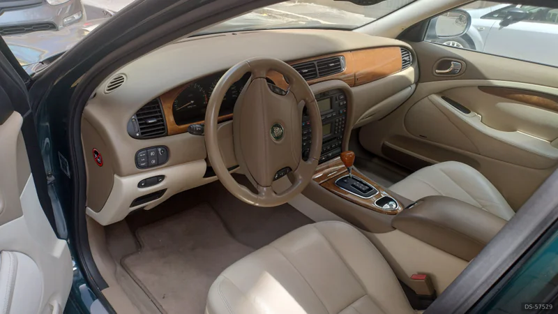 2003 Jaguar S-type V6 in Roma 2